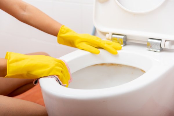 Rub the sanitary paper dry and pour the water tank into the cleaning agent? Experts reveal the three most common mistakes in the bathroom