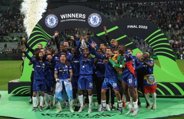 All 36 people have a share! Chelsea won 50 European Union medals, and all 2 young players from the two teams can win