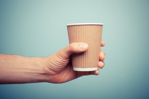 The more you drink these 3 kinds of drinks, the higher the risk! Research suggests drinking 7 cups of water a day to prevent premature ejaculation