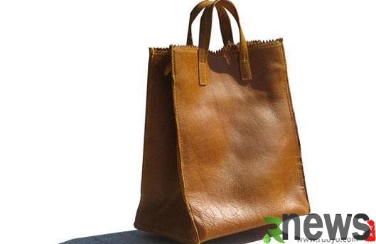 The leather bag is stained? A few tips to help you solve it easily!