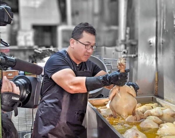 The real kung fu of the duck era/The white chicken