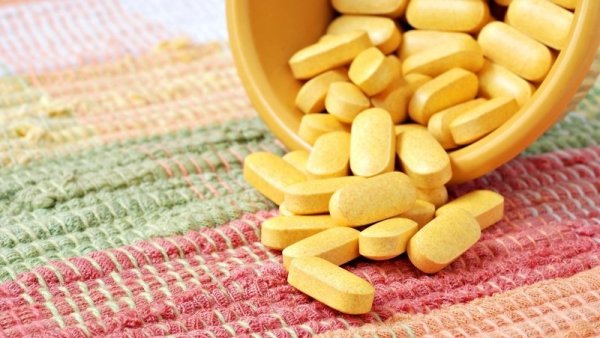 Take B1 for back pain, eat B12 for sleep aid... The pharmacist teaches 