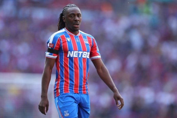Reporter: Tottenham and Crystal Palace negotiated Eze s transfer on Wednesday, but Arsenal intervened in the afternoon to complete the interception of the Husband