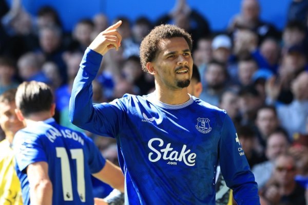 Romano: Premier League and Serie A clubs are interested in Ndiaye, Everton rejects all offers